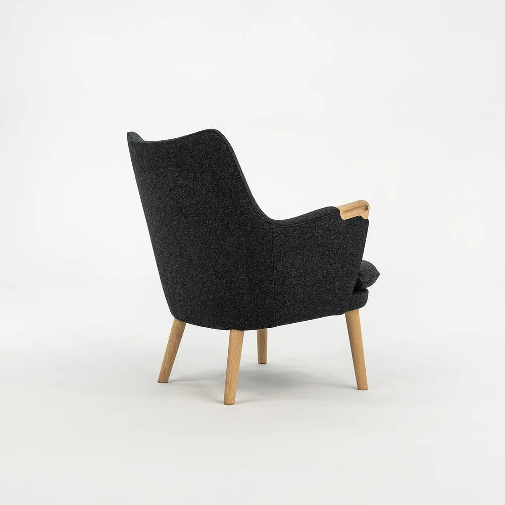 C. 2021 Carl Hansen CH71 Lounge Chair Kvadrat Divina Melange with Oak Soap MINT