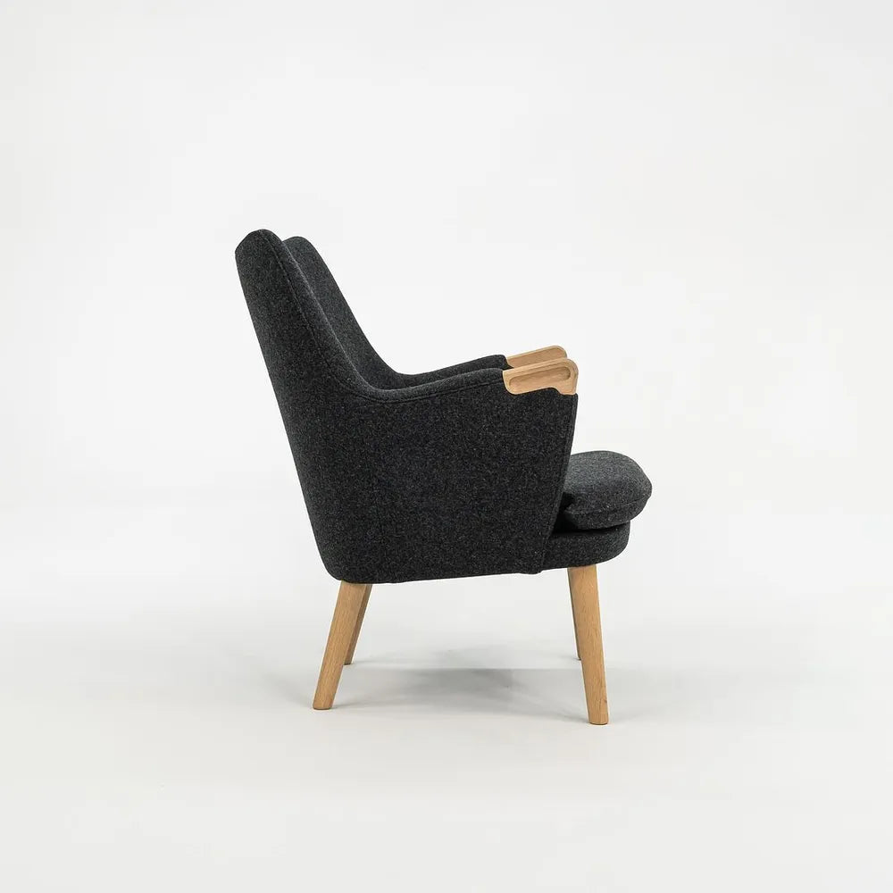 C. 2021 Carl Hansen CH71 Lounge Chair Kvadrat Divina Melange with Oak Soap MINT
